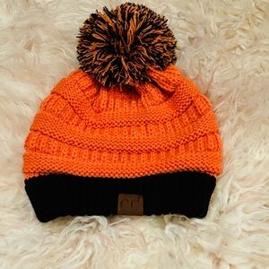 C.C Exclusive University College School Team Color Pom Pom Skully Beanie Hat Cap